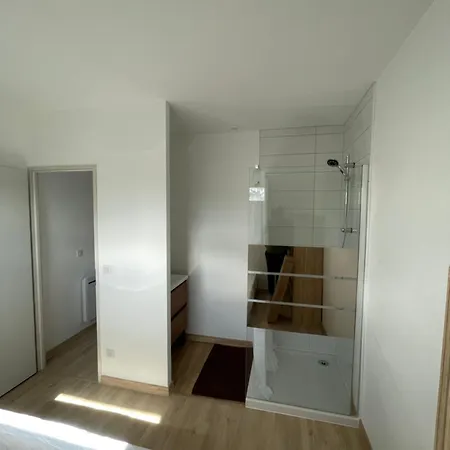 Logement F2 A 20 Min De Disney Et 40 De Paris Centre Apartment